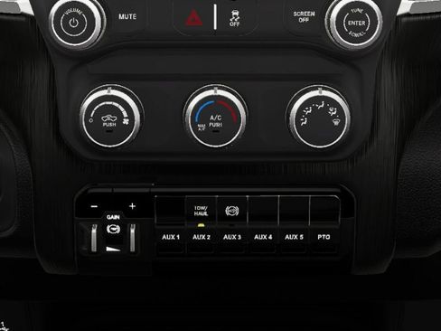 New 2025 RAM 3500 Big Horn AWD/4WD image 24