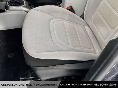 Used 2022 Jeep Renegade Latitude w/ Convenience Group AWD/4WD image 19