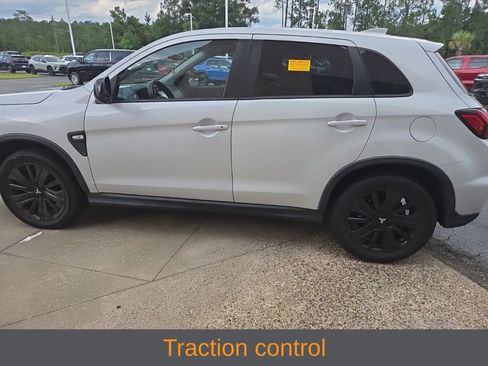 Used 2022 Mitsubishi Outlander Sport LE FWD image 3