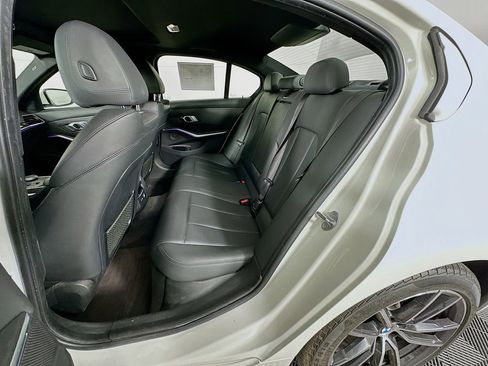 Used 2019 BMW 330i xDrive Sedan w/ Convenience Package image 32