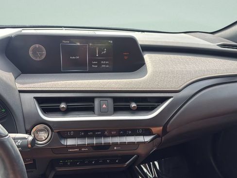 Used 2021 Lexus UX 200 w/ Premium Package FWD image 14