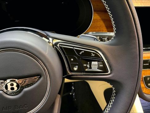 New 2026 Bentley Bentayga AWD/4WD image 23