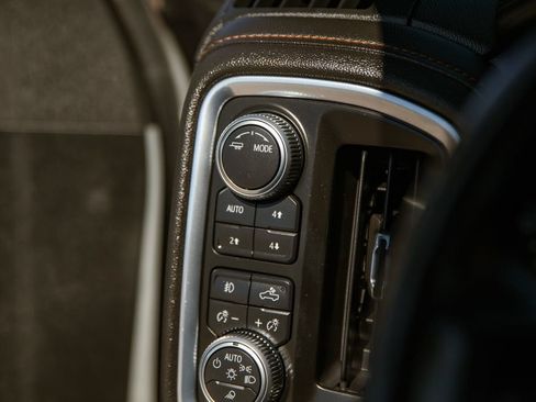Used 2020 GMC Sierra 1500 AT4 w/ AT4 Premium Package AWD/4WD image 16