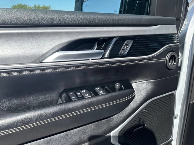Used 2025 Jeep Wagoneer Series II AWD/4WD image 17