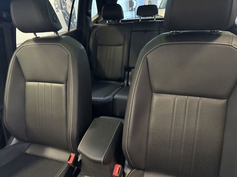 Used 2023 Volkswagen Tiguan SE R-Line image 22