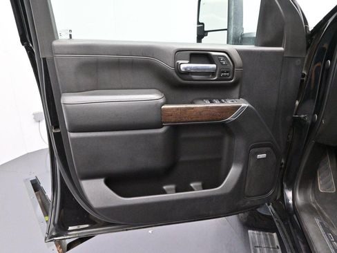 Used 2021 GMC Sierra 3500 Denali w/ Denali Black Diamond Edition AWD/4WD image 9