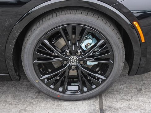 New 2026 Toyota Prius Plug-In Hybrid FWD image 11