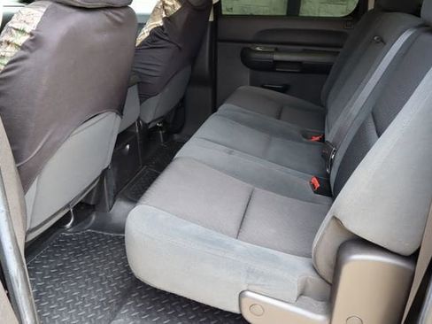 Used 2009 GMC Sierra 2500 SLE w/ Convenience Package AWD/4WD image 5