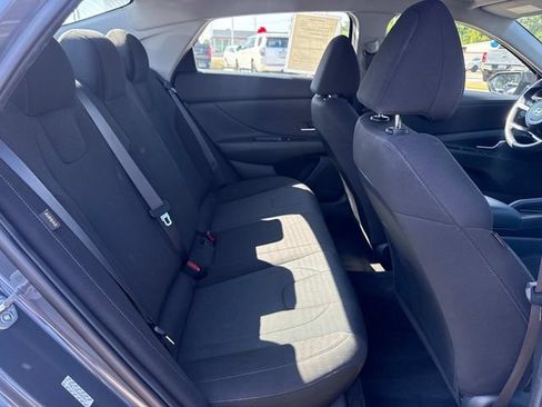 Used 2024 Hyundai Elantra SE FWD image 14