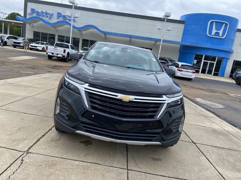 Used 2023 Chevrolet Equinox LT AWD/4WD image 3