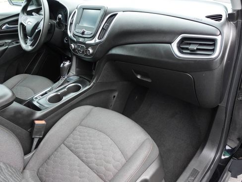 Used 2018 Chevrolet Equinox LT FWD image 31