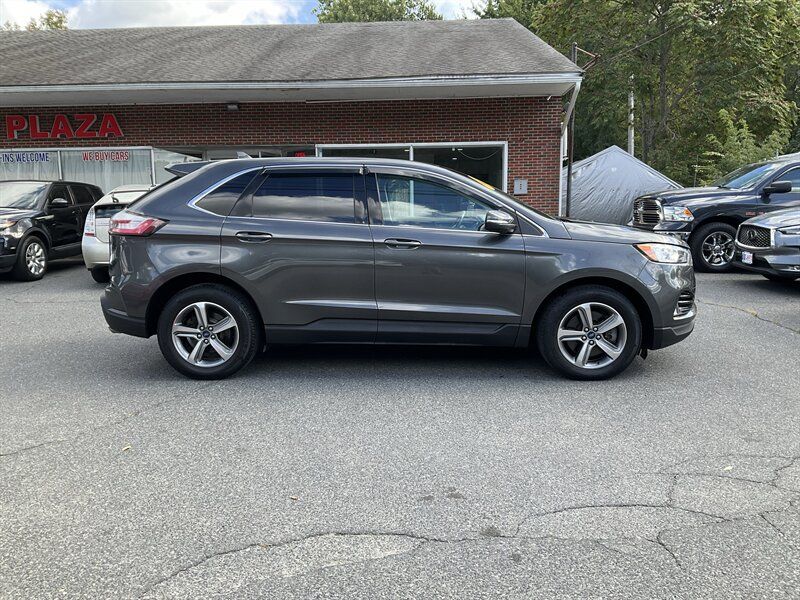Used 2019 Ford Edge SEL w/ Equipment Group 201A AWD/4WD image 4