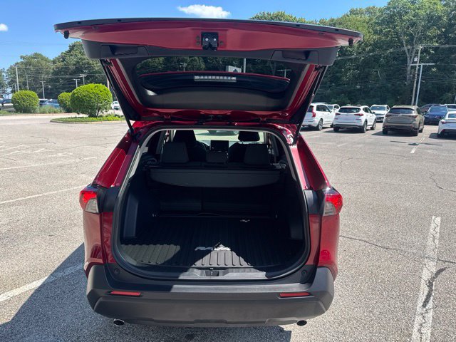 Used 2024 Toyota RAV4 LE AWD/4WD image 3