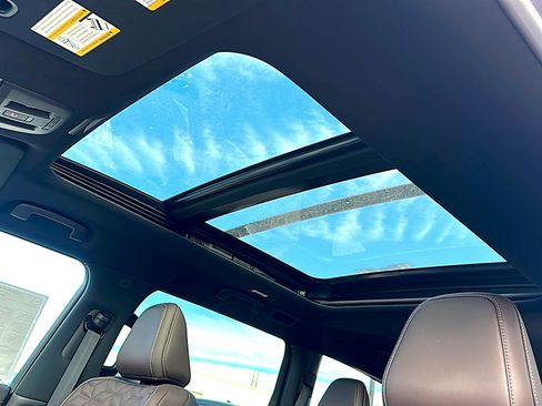 New 2026 Nissan Armada Platinum image 12