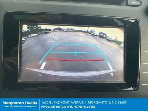 Used 2017 Toyota Highlander LE AWD/4WD image 19