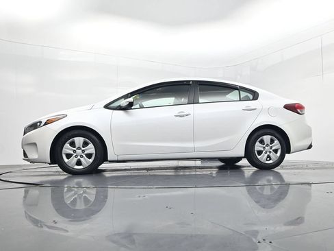 Used 2018 Kia Forte LX w/ LX Popular Package FWD image 37