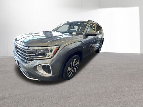 Used 2024 Volkswagen Atlas SE image 24