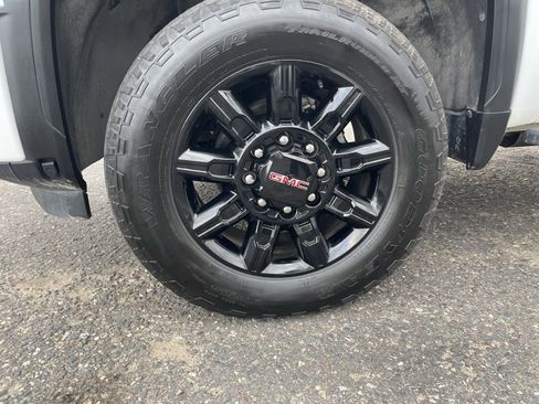 Used 2024 GMC Sierra 2500 AT4 w/ AT4 Premium Plus Package image 24