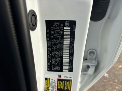 Used 2025 Toyota Camry LE image 29