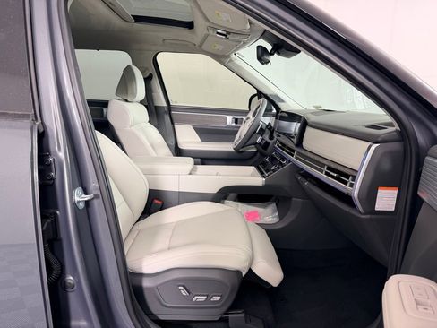 Used 2025 Hyundai Santa Fe Calligraphy AWD/4WD image 32