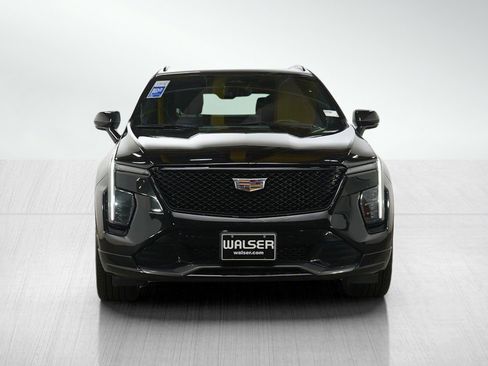 Used 2024 Cadillac XT4 Sport image 8