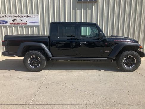 Used 2026 Jeep Gladiator Rubicon AWD/4WD image 1