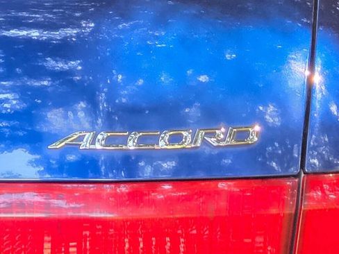Used 2004 Honda Accord EX image 26