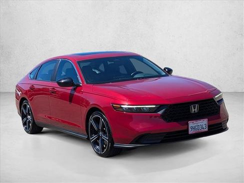 Used 2023 Honda Accord Sport image 3