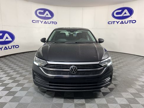Used 2023 Volkswagen Jetta SE w/ Panoramic Sunroof Package FWD image 9