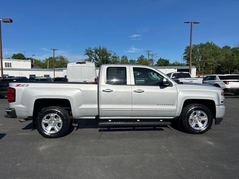Used 2018 Chevrolet Silverado 1500 LT w/ All Star Edition image 17