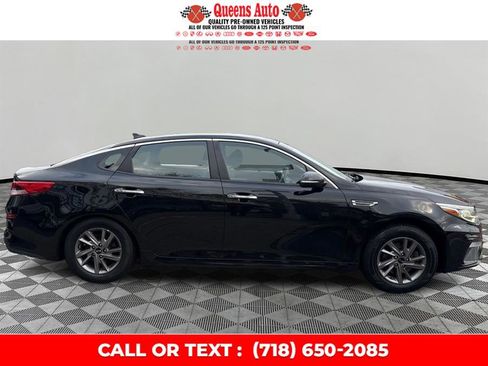 Used 2020 Kia Optima LX image 8