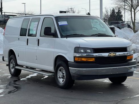 Used 2024 Chevrolet Express 2500 Work Van w/ Driver Convenience Package image 32