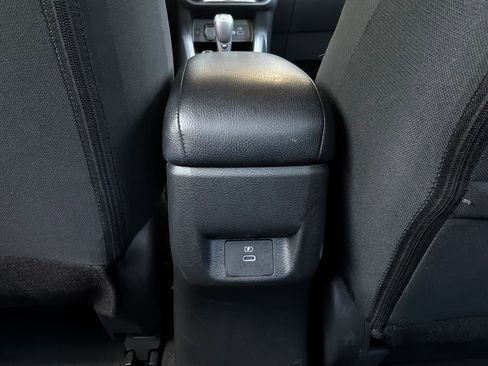 Used 2025 Nissan Versa SV FWD image 12