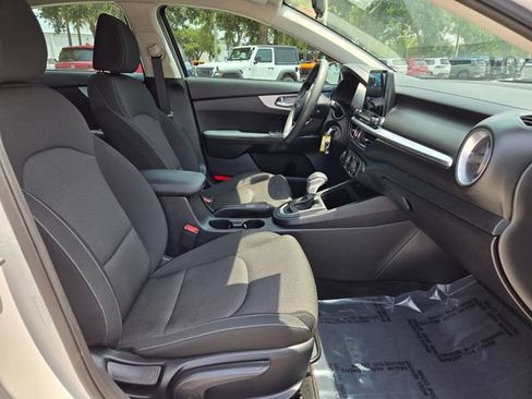 Used 2024 Kia Forte LXS w/ LXS Technology Package FWD image 16