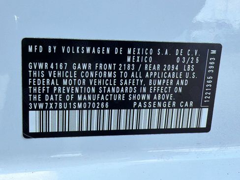 Used 2025 Volkswagen Jetta SE FWD image 24