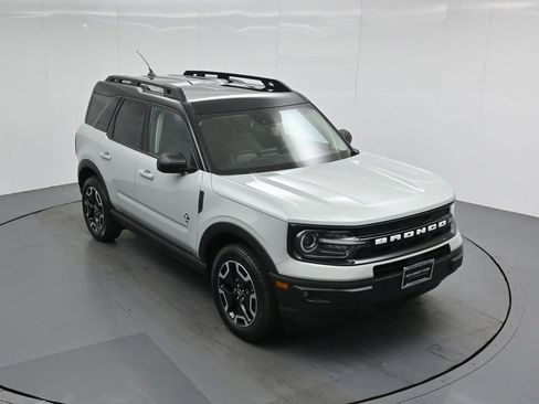 Used 2022 Ford Bronco Sport Outer Banks w/ Tech Package AWD/4WD image 42