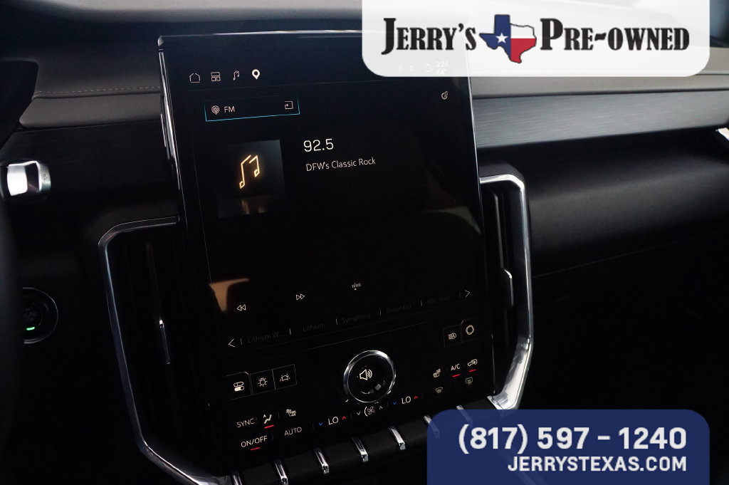 Used 2026 GMC Acadia Elevation w/ Elevation Premium Package AWD/4WD image 12