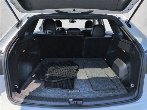 Certified 2023 Volkswagen Atlas Cross Sport SE FWD image 6