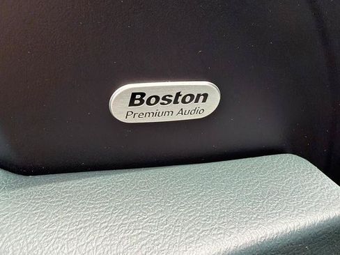 Used 2006 Chrysler 300 C w/ Sound Group II RWD image 16