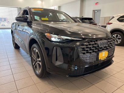Used 2025 Audi Q5 Premium w/ Convenience Package