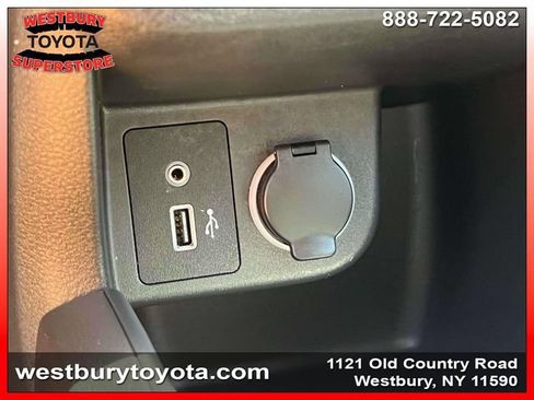 Used 2025 Nissan Kicks Play S FWD image 32