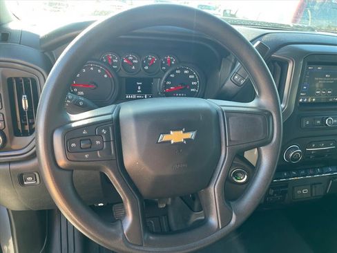 Used 2025 Chevrolet Silverado 2500 Custom w/ Custom Value Package image 9