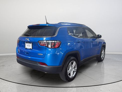 Used 2023 Jeep Compass Latitude w/ Convenience Group AWD/4WD image 7