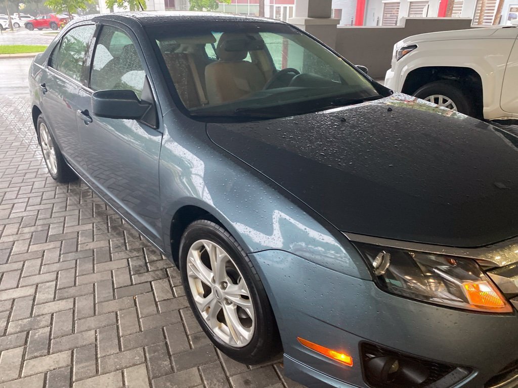 Used 2012 Ford Fusion SE FWD image 1