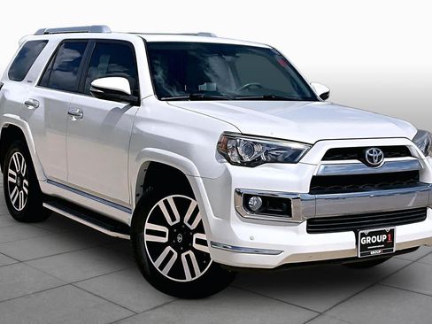 Used 2017 Toyota 4Runner Limited RWD image 3