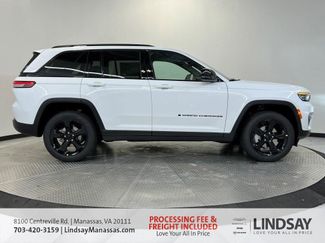 New 2025 Jeep Grand Cherokee Limited w/ Luxury Tech Group II video 3