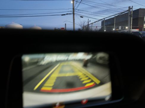 Used 2016 Mercedes-Benz E 350 4MATIC Sedan image 11