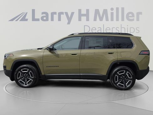New 2026 Jeep Cherokee Laredo AWD/4WD image 2