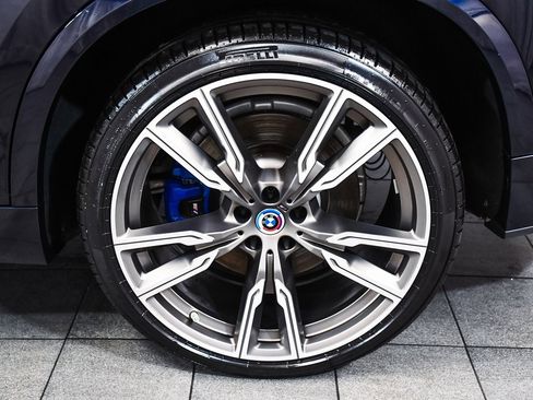 Used 2022 BMW X5 M50i w/ Executive Package image 8