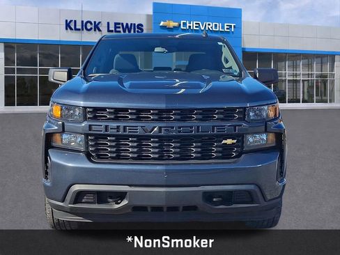 Used 2021 Chevrolet Silverado 1500 Custom image 2